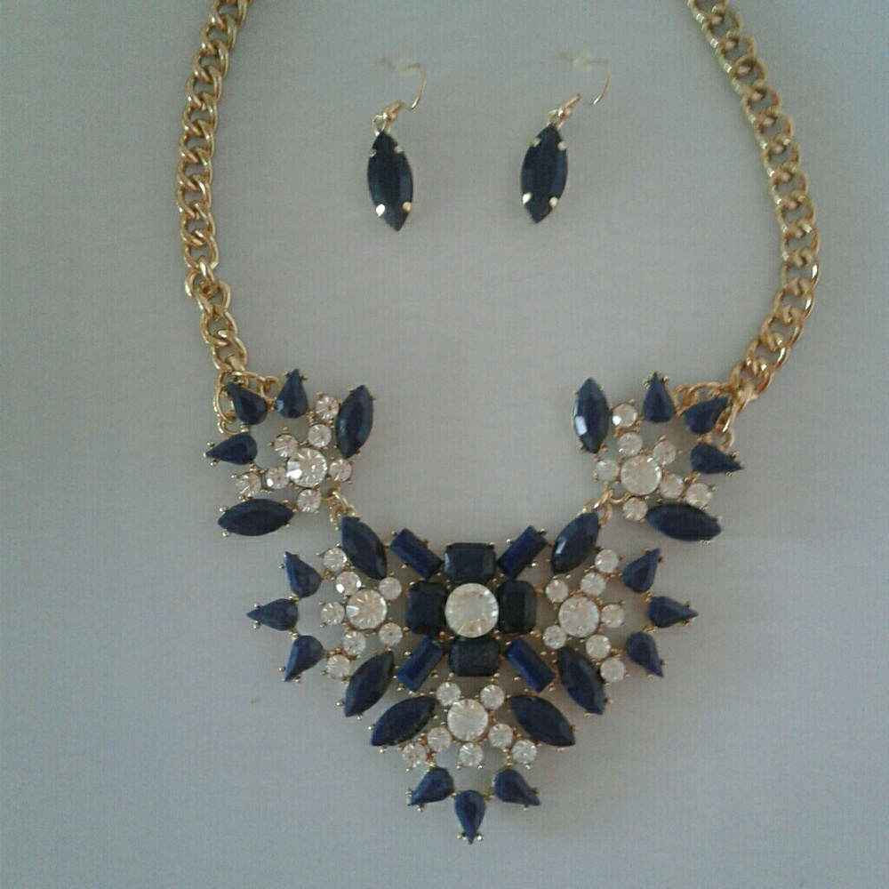 Necklace - Picture 2 of 3